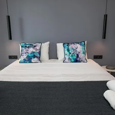 Willa Exclusive Petalouda Ratzaklíon