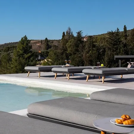 Exclusive Petalouda * Ratzaklíon